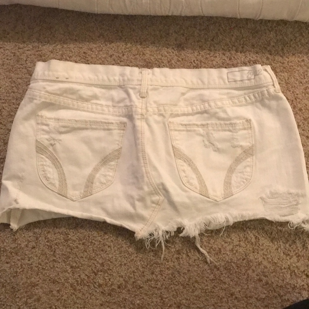White skirt - Picture 2 of 2